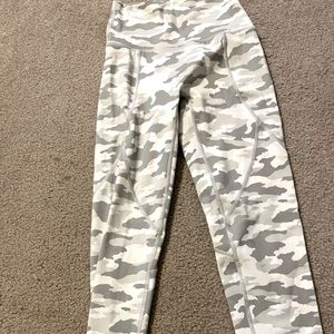 aerie white camo leggings